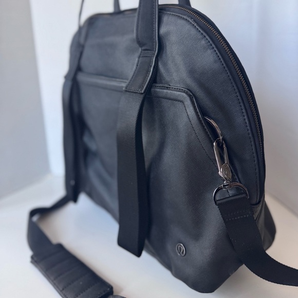 Lululemon Yin Time Bag Gym Bag - Picture 4 of 16